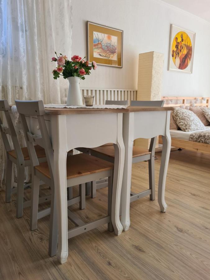 Apartament Apartman Prace Zewnętrze zdjęcie